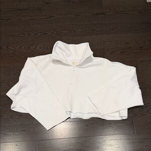 Tkees white half zip crop sweatshirt M/L